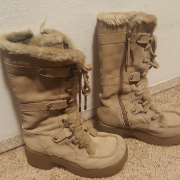 boots - Picture 2 of 3